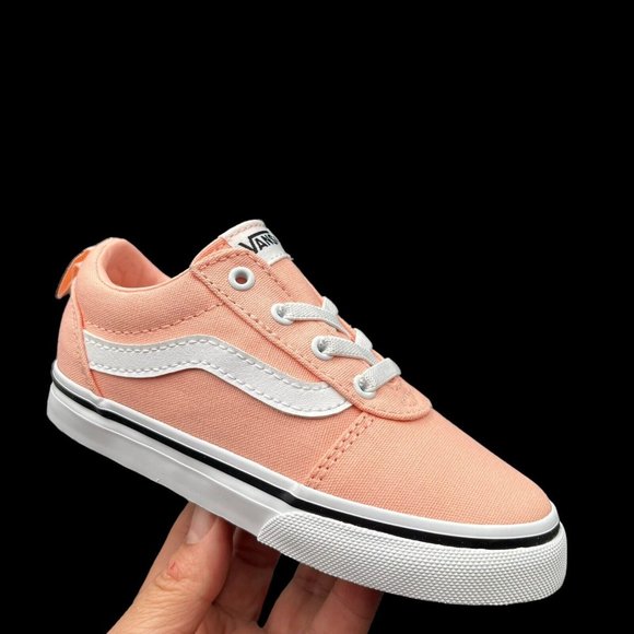 Vans Ward Toddler Girl's Slip on Shoes Size 9-10 Tropical Peach